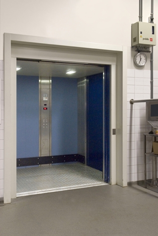 Hydraulische personen-goederenlift 750 – 1800 kg